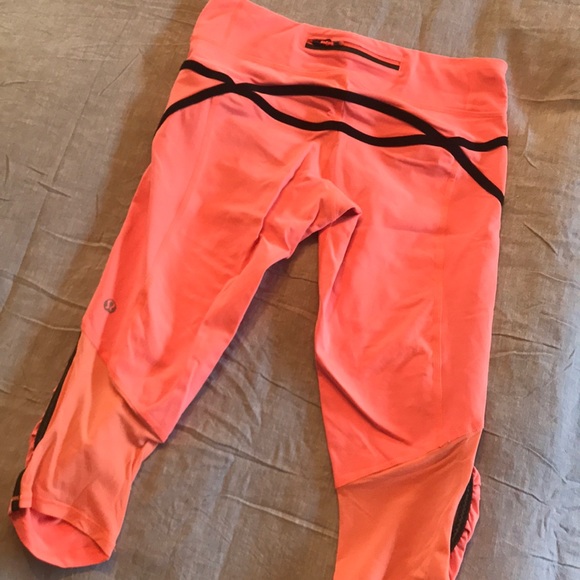 Lululemon capris - Picture 2 of 5